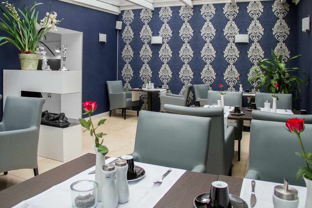 Haus Hotel & Pension Villa Laluna แบลงเคนบวร์ก ภายนอก รูปภาพ