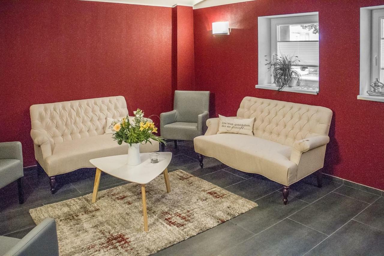Haus Hotel & Pension Villa Laluna แบลงเคนบวร์ก ภายนอก รูปภาพ