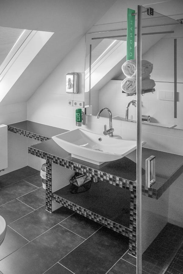 Haus Hotel & Pension Villa Laluna แบลงเคนบวร์ก ภายนอก รูปภาพ
